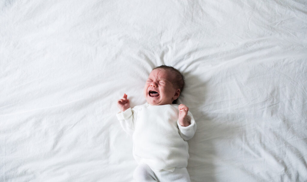 newborn baby slaap slecht slapen oververmoeid